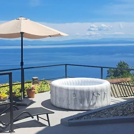 Sentia With Jacuzzi & Spectacular Seaview 빌라