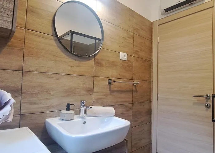 Sentia With Jacuzzi & Spectacular Seaview فيلة أوباتيا