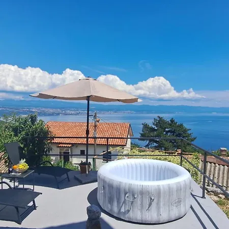 Sentia With Jacuzzi & Spectacular Seaview Vila