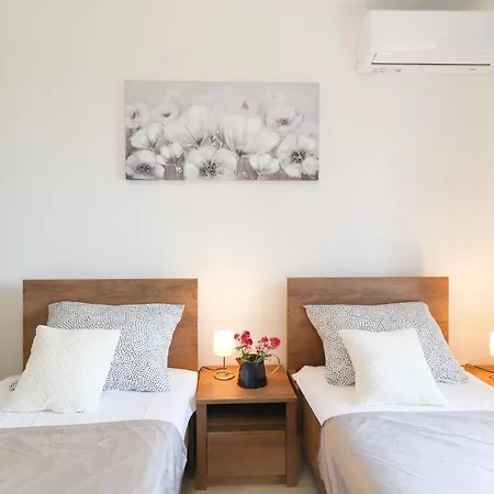 Sentia With Jacuzzi & Spectacular Seaview *