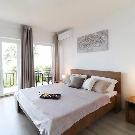 Sentia With Jacuzzi & Spectacular Seaview