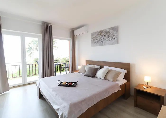 Sentia With Jacuzzi & Spectacular Seaview